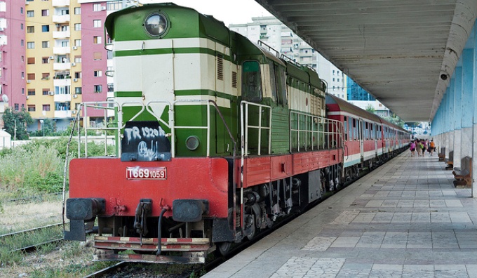 Nis financimi i projektit per hekurudhen Tirane-Durres-Rinas: 1.6 mld leke buxheti i parashikuar